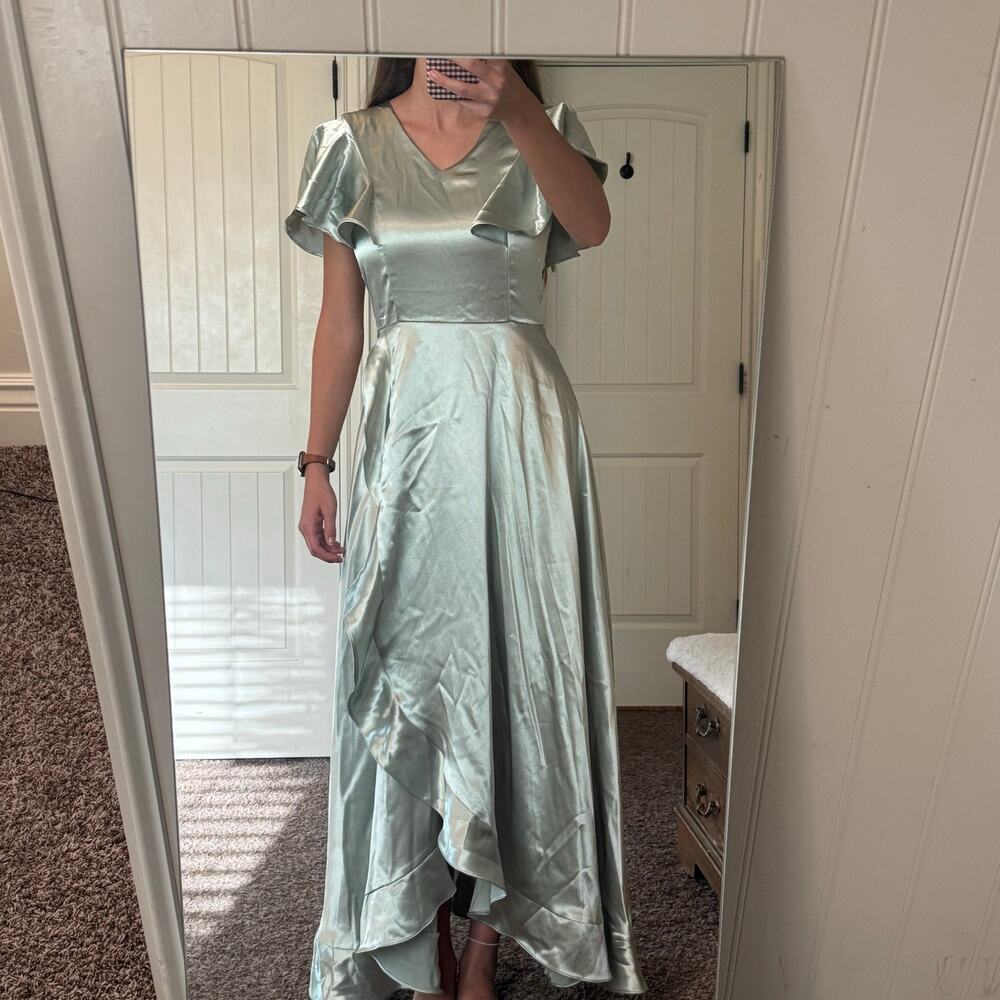 Ivy City Co Callie Dress Sage Satin Size 2 Maxi